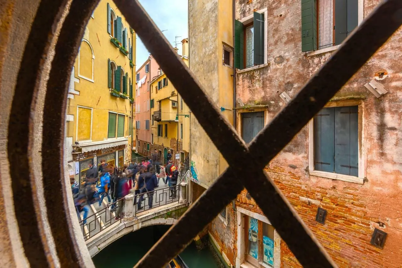 Incanto Venezia 0*,